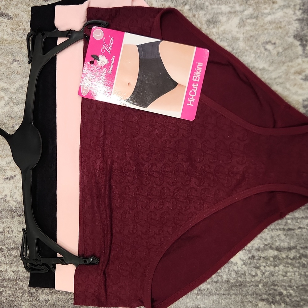 NwT Chiara Vicci Hi-cut Bikini  3 Pack Panties